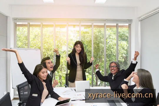 幸运赛车开奖回放模拟画面